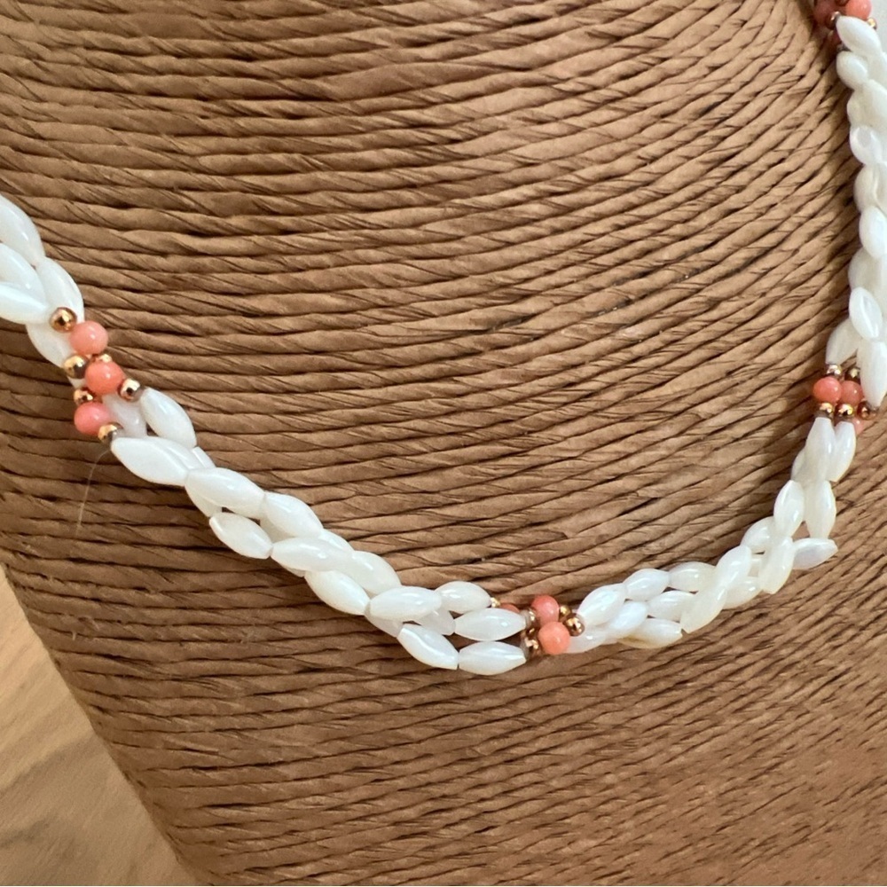 Vintage Triple Twisted Fresh Water Pearl Shell Pink Coral Necklace Gold Beads - Picture 3 of 6